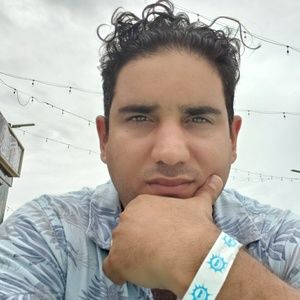 Meet your Posher, Josiel